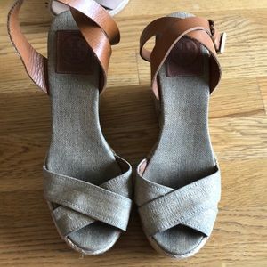 Tory Burch Gold Espadrille Wedge Sandals Size 8